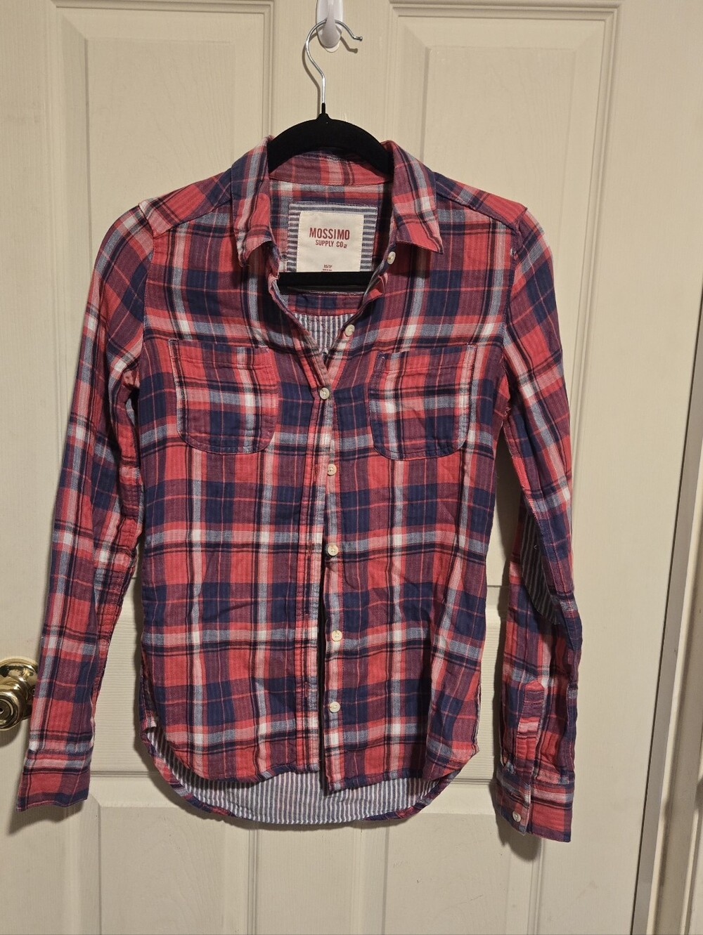 Womens Mossimo Supply Co. Plaid Button-Down Shirt